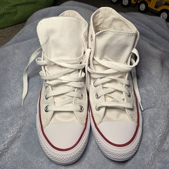 Chuck Taylor All Star Canvas Size 6 - Picture 3 of 13